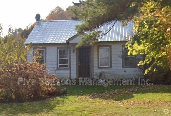 Building Photo - 374 Riverside Ave Rental