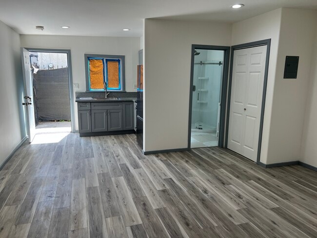 Photo - 1049 N Stanley Ave Apartamentos Unidad 10