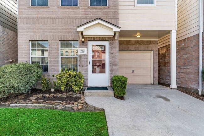 Photo - 218 Plaza Del Sol Park