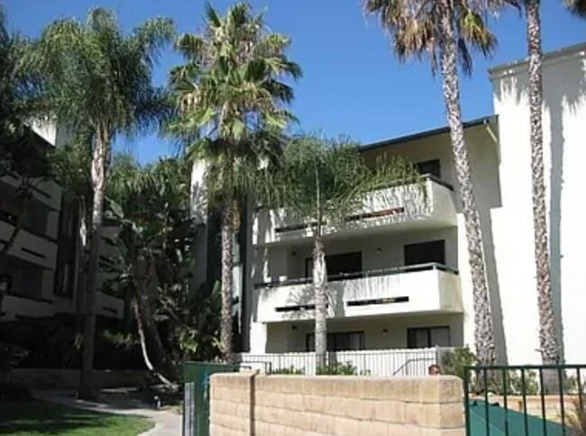 Building Photo - 5885 El Cajon Blvd Rental