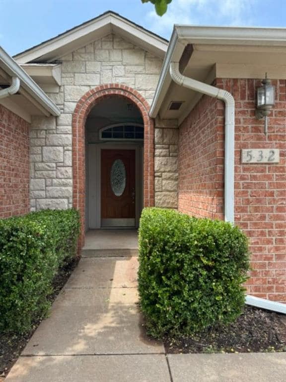 Photo - 532 Lone Oak Dr