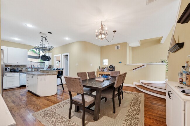 Photo - 2507 Brinkman St