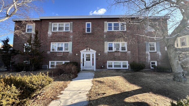 Building Photo - 114 Willard St Unit 9 Rental