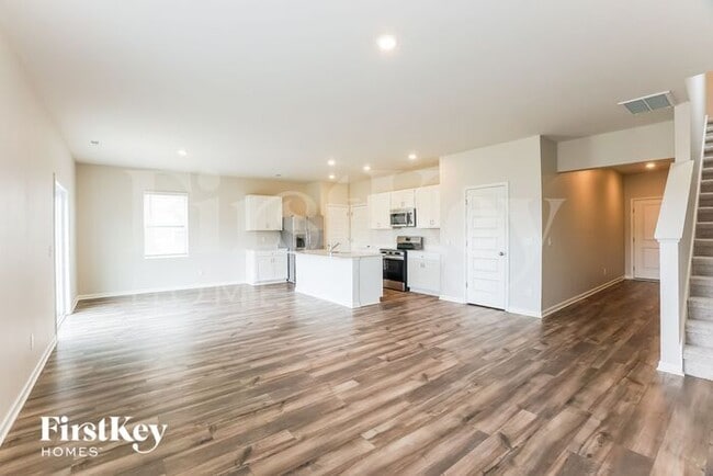 Photo - 871 Moray Ln