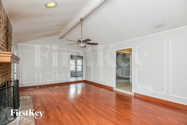 Photo - 3915 Wrentham Dr