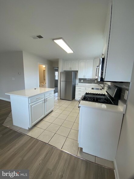 Photo - 1124 Chesapeake Dr