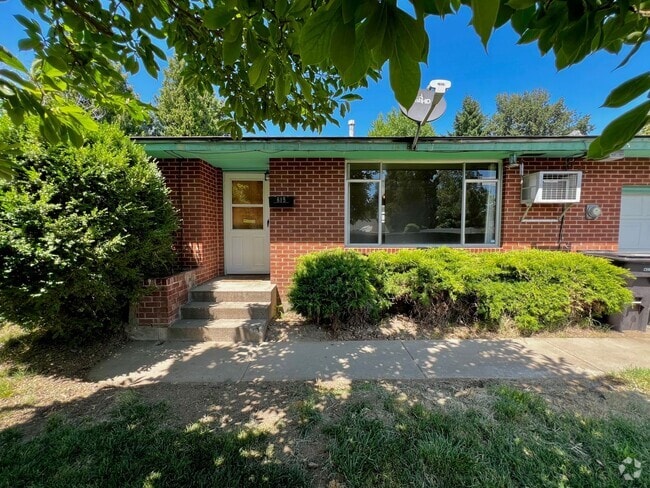 Building Photo - NM615 Unit 1 Rental