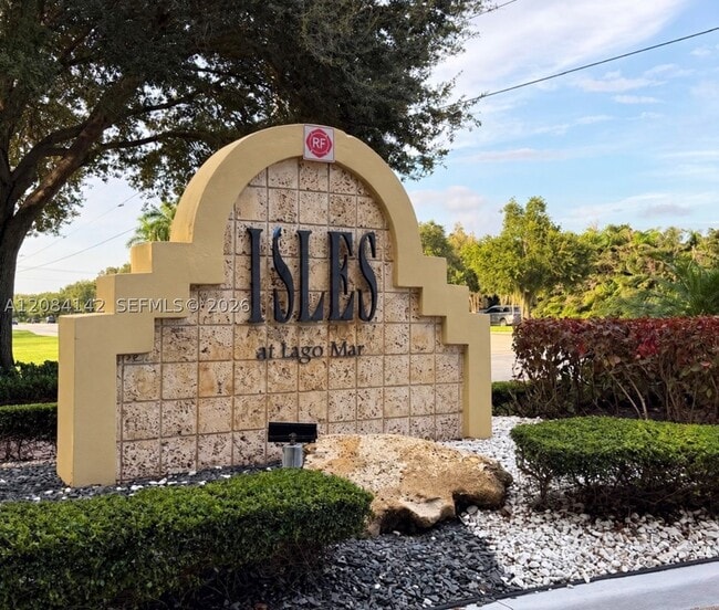 Building Photo - 731 Vista Isles Dr Unit 1521