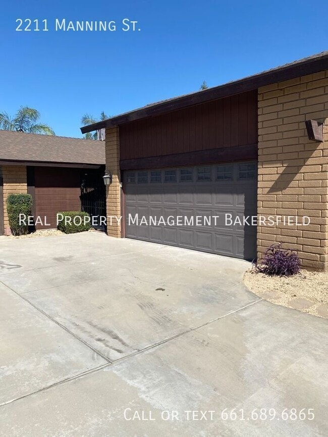 Photo - 2211 Manning St