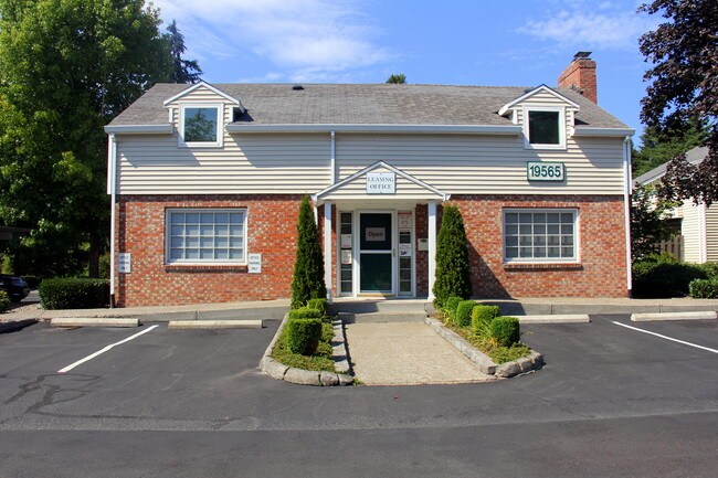 Photo - River Place Apartments