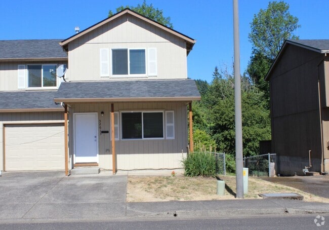 Building Photo - 3 bedroom, 2 1/2 bath home in quiet Scappo...