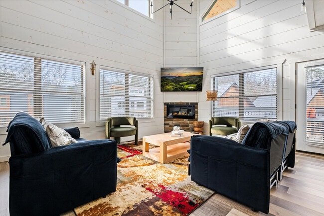 Photo - 532 Warbonnet Wy Unit ID1022145P