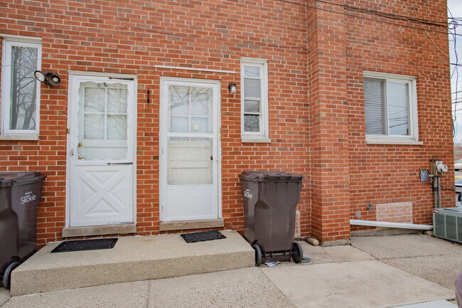 Photo - 4852 Carol St