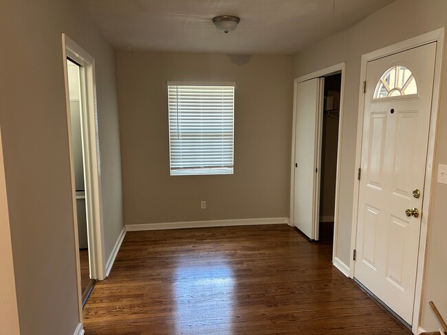 Photo - 2055 Fernwood Cir