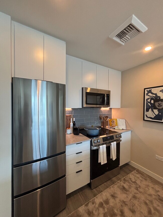 Photo - 109 NW 24th St Unidad A30