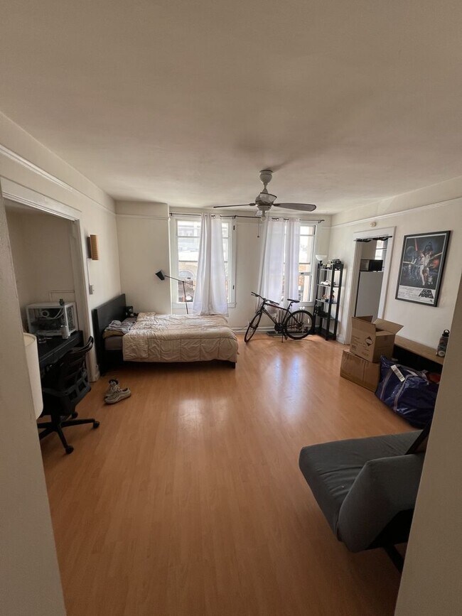 Building Photo - 455 E Ocean Blvd Unit Apt 207