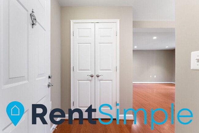 Photo - 4167 S Four Mile Run Dr Unit 204