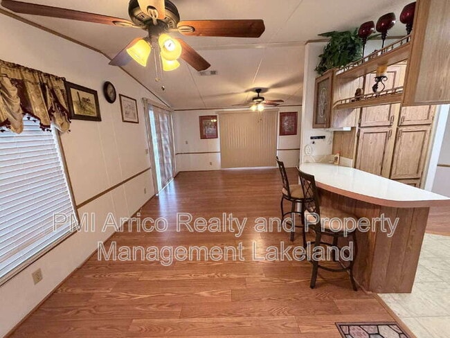 Photo - 1504 Valiant Dr