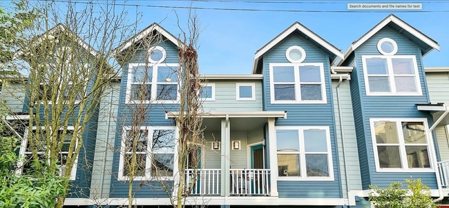 West Seattle Townhouse - West Seattle Townhouse