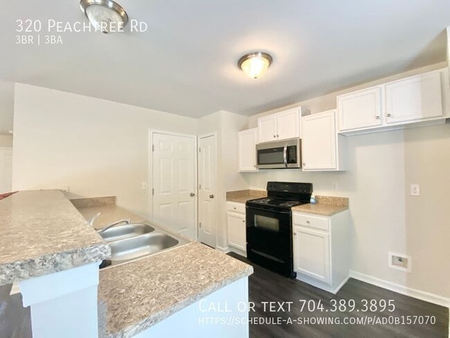 Photo - 320 Peachtree Rd