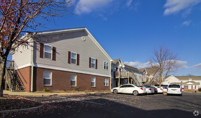 Building Photo - The Woods of Glen Hill Manor Rental