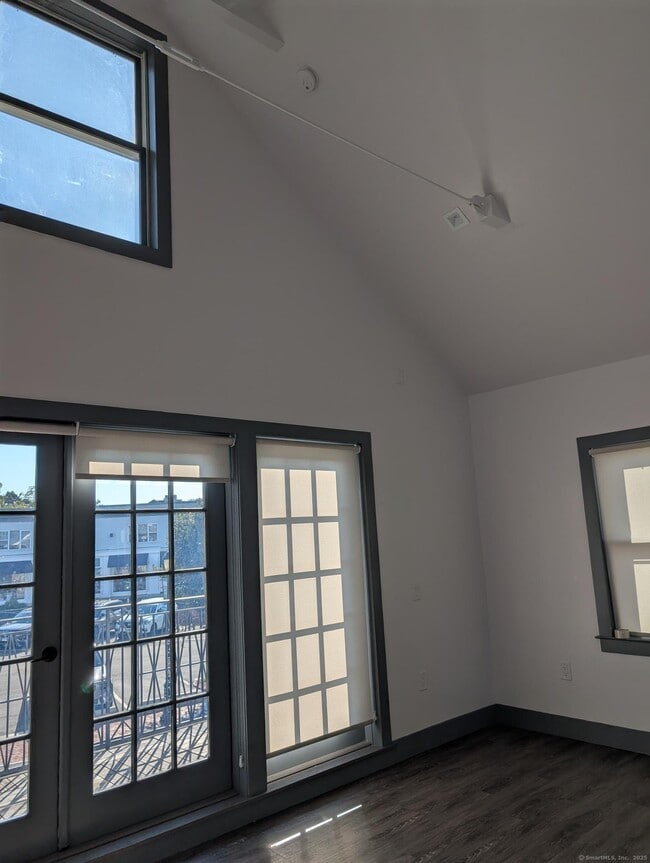 Photo - 141 Main St Unit Upper floor