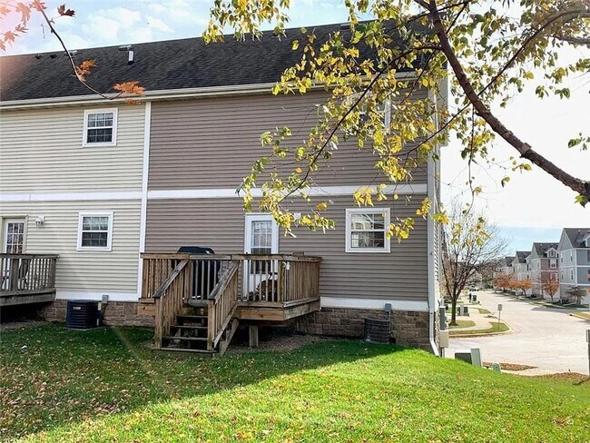 Photo - 1724 30th Ln