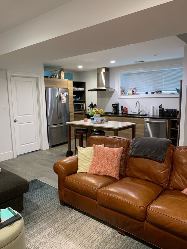 Photo - 1207 W George St Unit 1