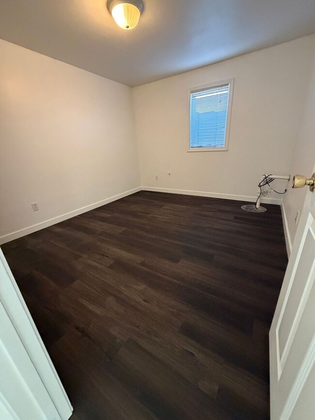 Photo - Viking Properties LLC - Duplex II Unit 1102 10th Avenue NW (lower)