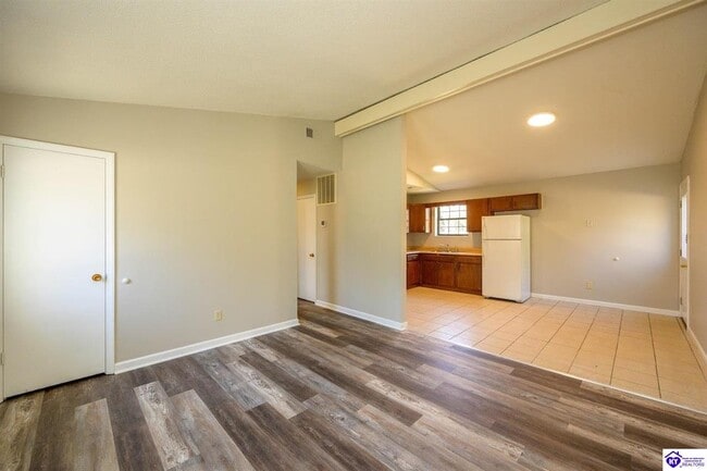 Photo - 243 S Airview Dr