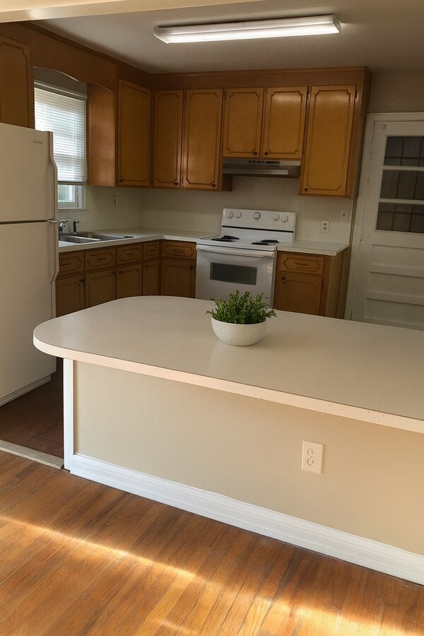 Photo - 241 S Lipona Rd