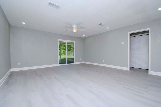 Photo - 1313 Eagleview Dr House