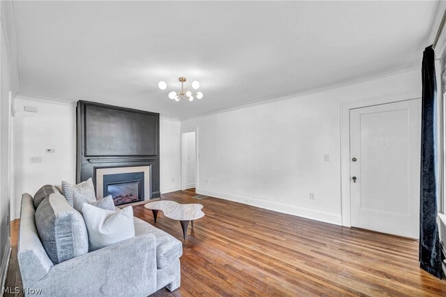 Photo - 2135 Coventry Rd Unidad down