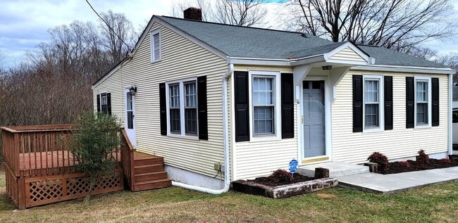 Building Photo - 1746 Ralee Dr