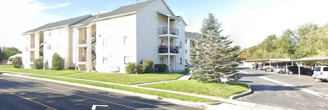 Building Photo - 2 Bed 1 bath in Kearns with Video Tour Unit 31 Apt 31