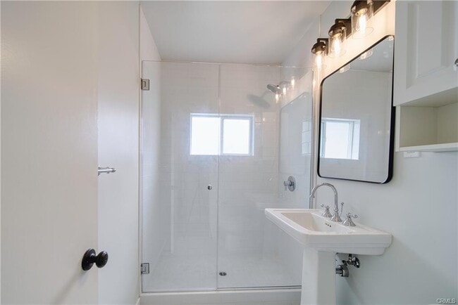 Photo - 926 Manhattan Beach Blvd Unit B