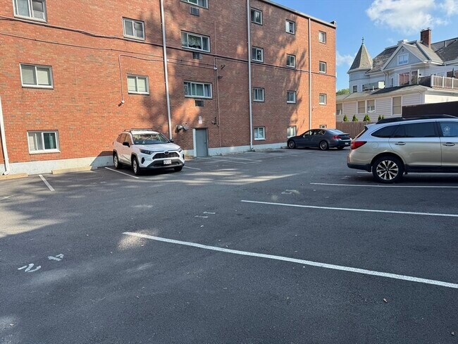 Photo - 183 Mt Auburn St Unit 15