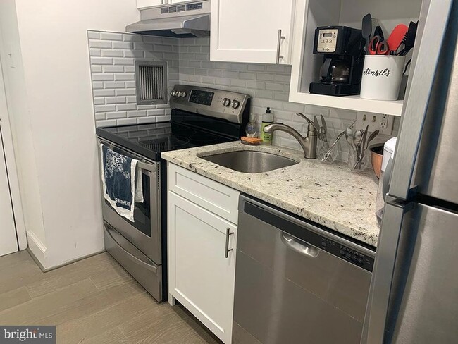 Photo - 1825 T St NW Unidad 303