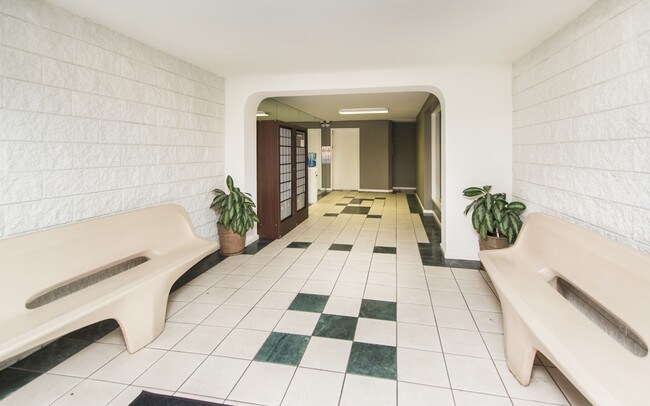 Encino Crest Apartments