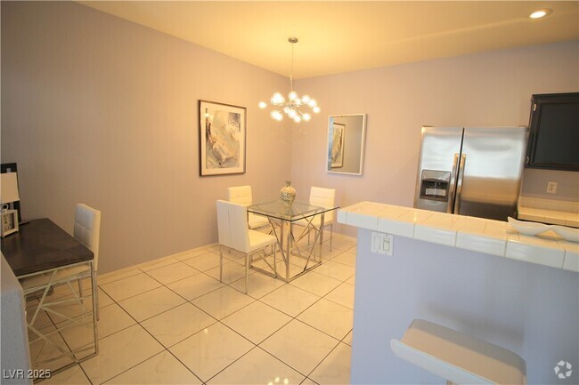 Building Photo - 2201 Ramsgate Dr Unit 416 Rental