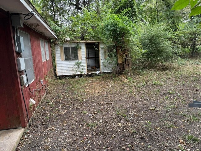 Photo - 415 W Rainey St