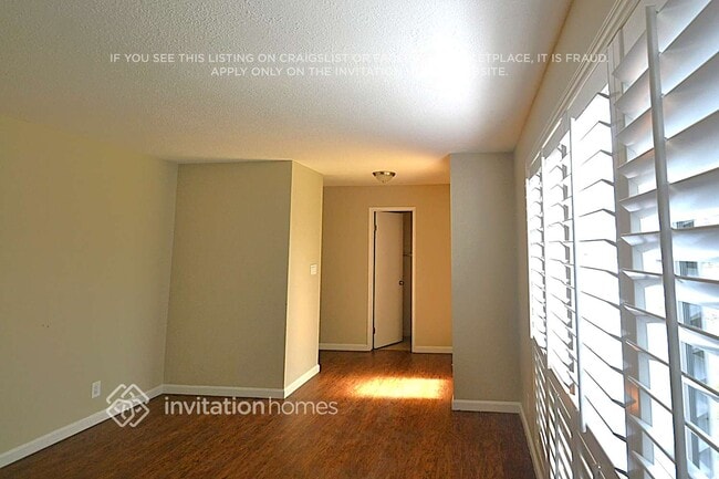 Photo - 1204 Waxwing Ln