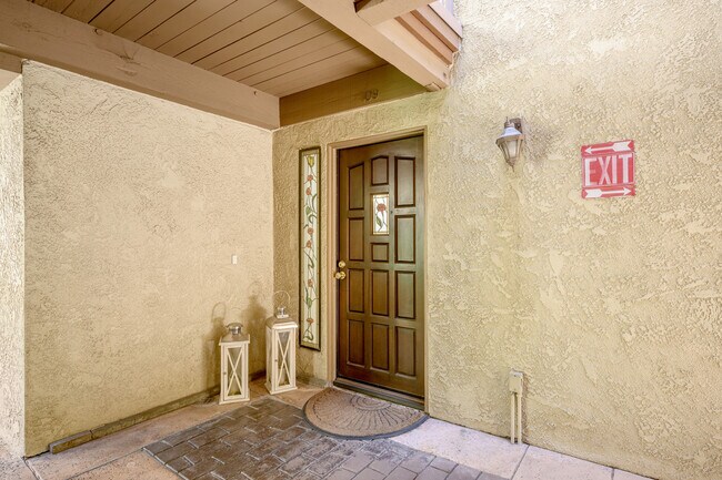Photo - 236 N Louise St Unit 109