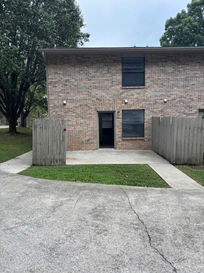 Back patio - 11425 Alanridge Ln