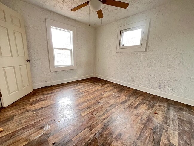 Photo - 1325 Finley Ave