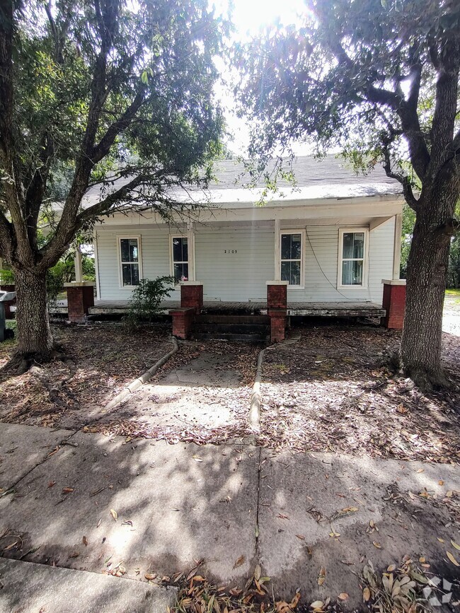 Building Photo - 2105 Laurel Ave Rental