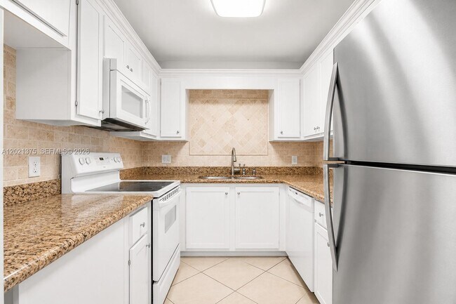 Photo - 5961 N Falls Cir Dr Unit 309