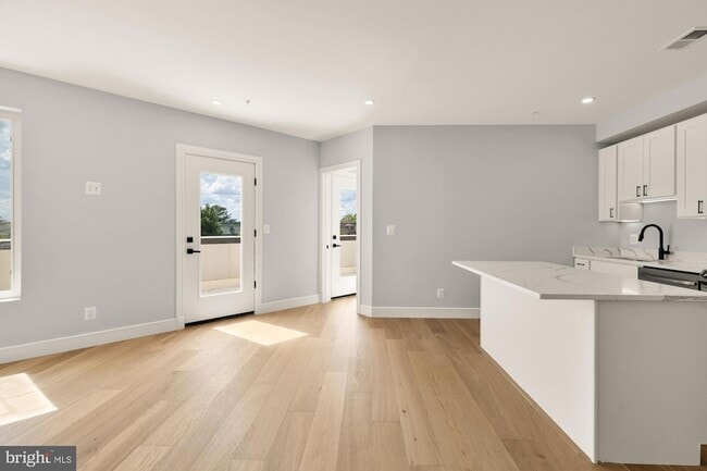 Photo - 3215 Mt Pleasant St NW Unit 403