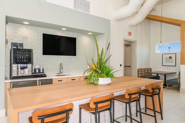 Photo - The Easton Riverview Apartments