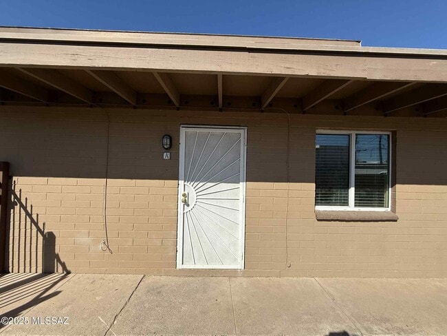 Building Photo - 5433 E 30th St